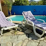 Maison Mediterraneenne Proche Du Coeur De Ville, Avec Piscine