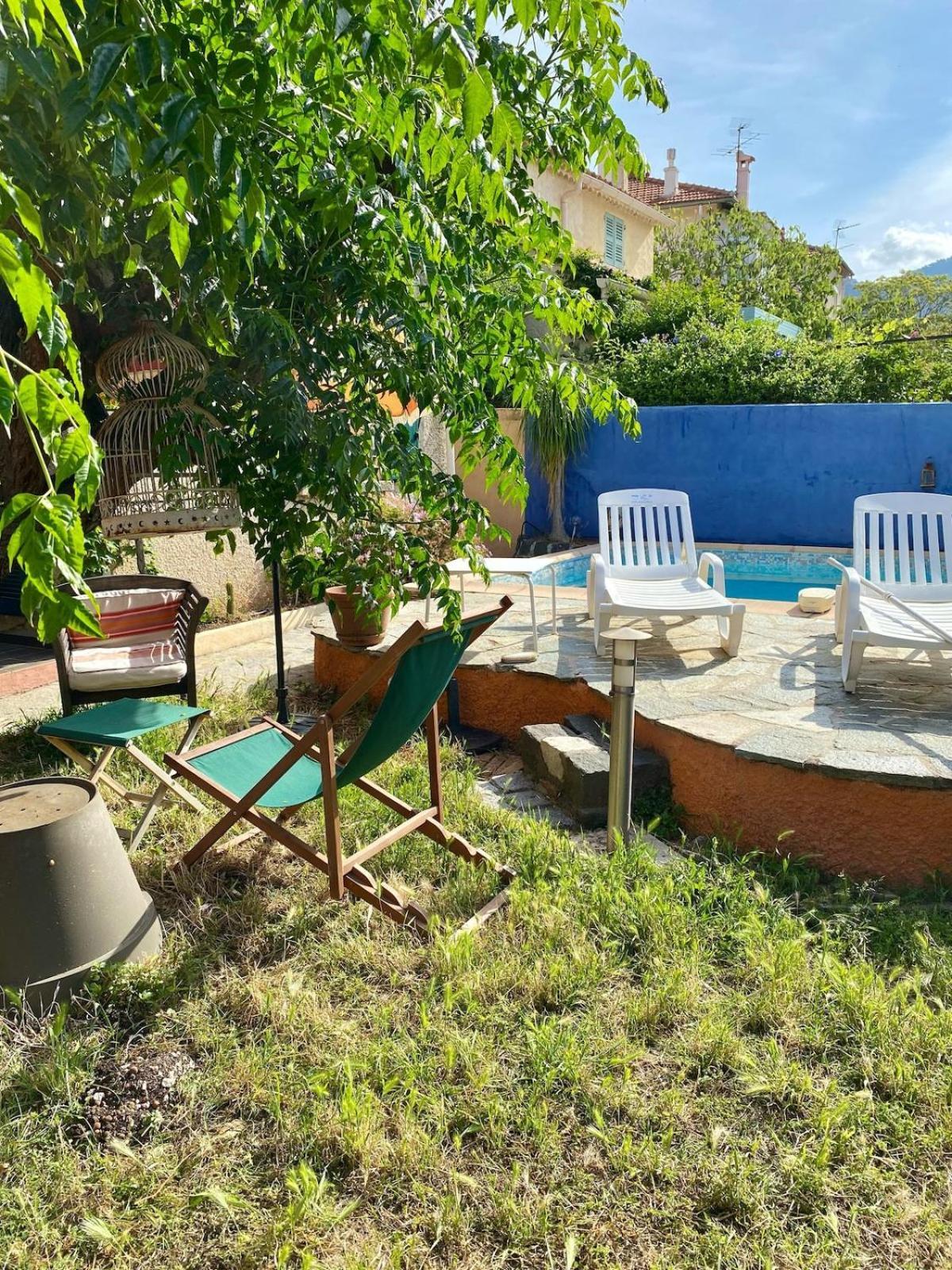 Maison Mediterraneenne Proche Du Coeur De Ville, Avec Piscine