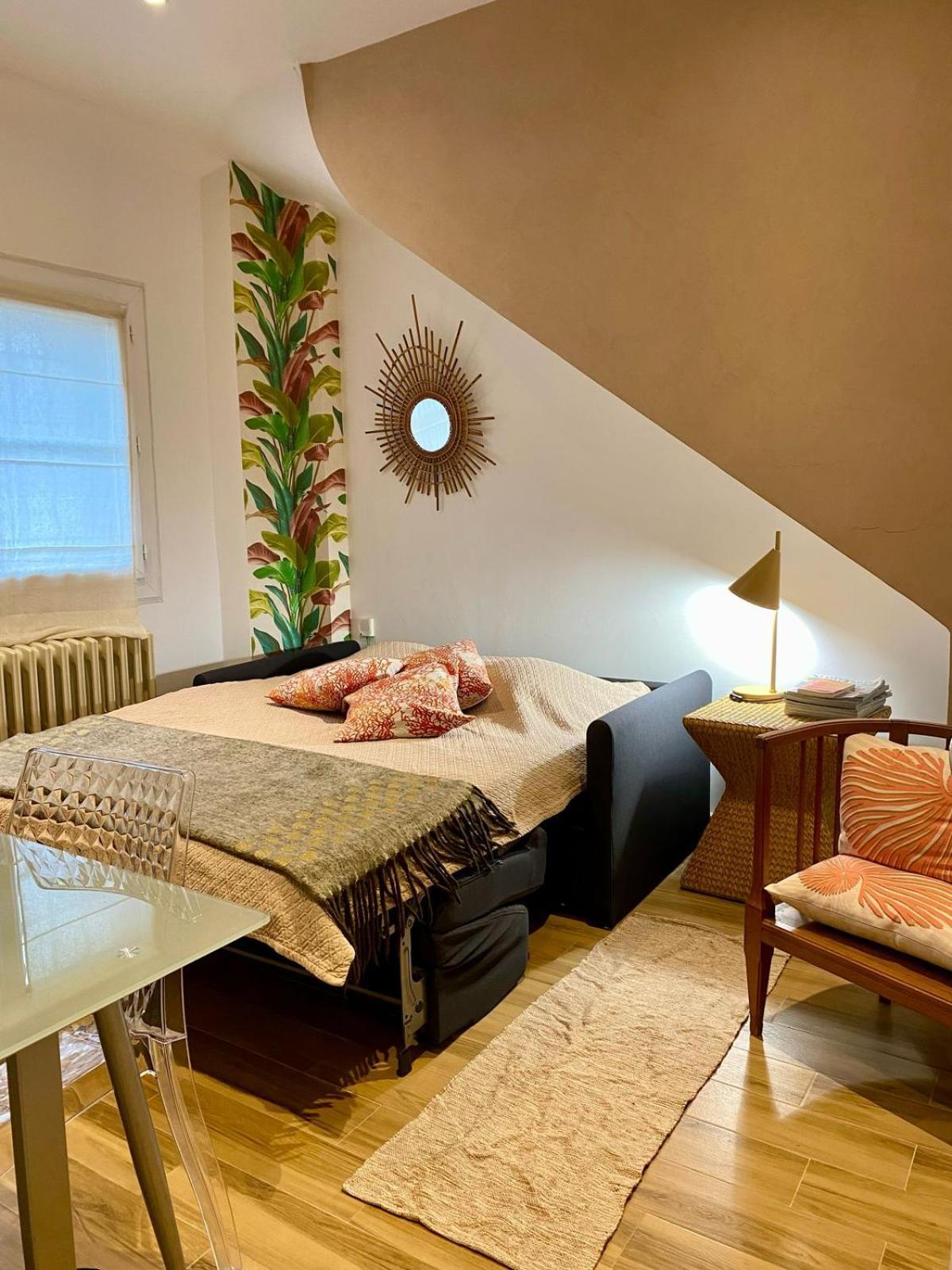 Maison Mediterraneenne Proche Du Coeur De Ville, Avec Piscine